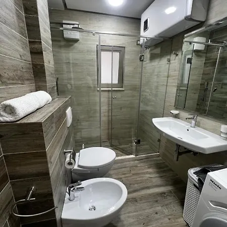 Center * Tirana