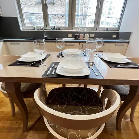 Apartmán Square 9 Tirana