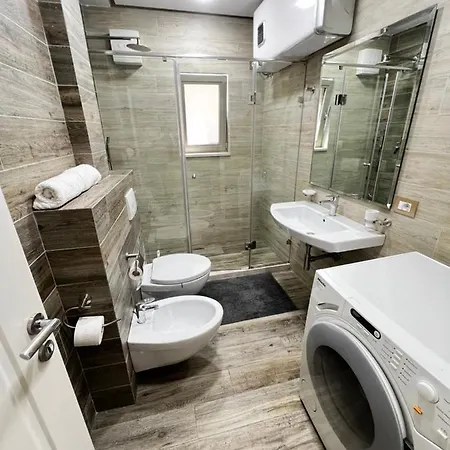 Apartment Center