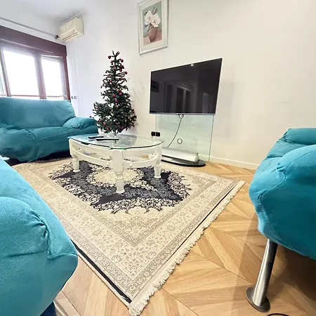 Appartement Square 9 *